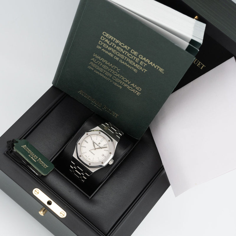 Royal Oak White Dial 2015 - 15450ST.OO.1256ST.01